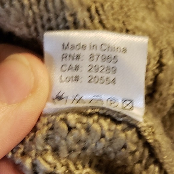 Elan | Oversized Knit Cardigan Sweater - Picture 6 of 9